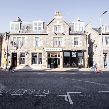 The Ben Mhor Hotel, Bar & Restaurant Grantown-on-Spey エクステリア 写真