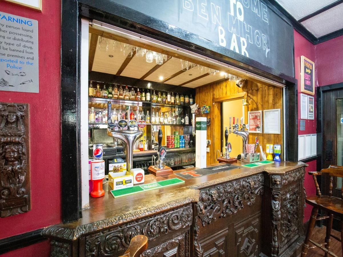 The Ben Mhor Hotel, Bar & Restaurant Grantown-on-Spey エクステリア 写真