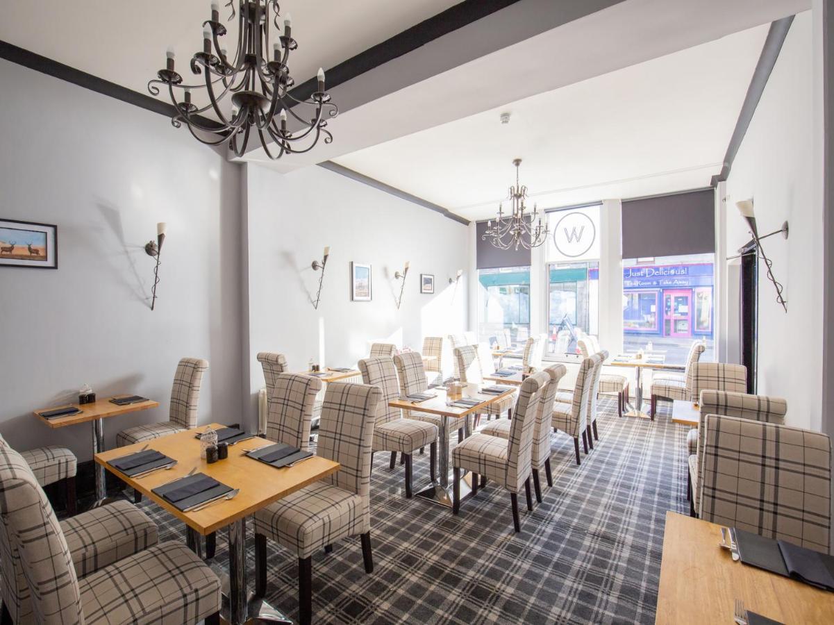The Ben Mhor Hotel, Bar & Restaurant Grantown-on-Spey エクステリア 写真