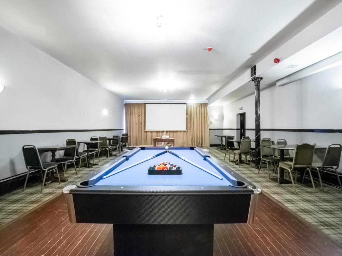 The Ben Mhor Hotel, Bar & Restaurant Grantown-on-Spey エクステリア 写真