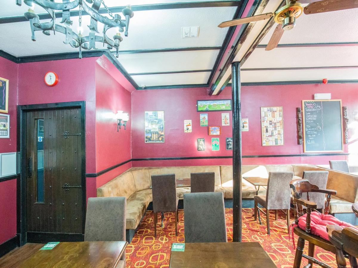 The Ben Mhor Hotel, Bar & Restaurant Grantown-on-Spey エクステリア 写真