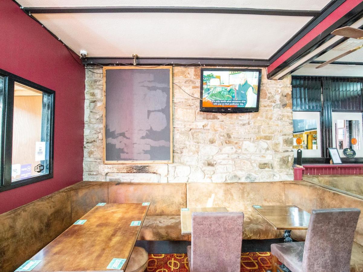 The Ben Mhor Hotel, Bar & Restaurant Grantown-on-Spey エクステリア 写真